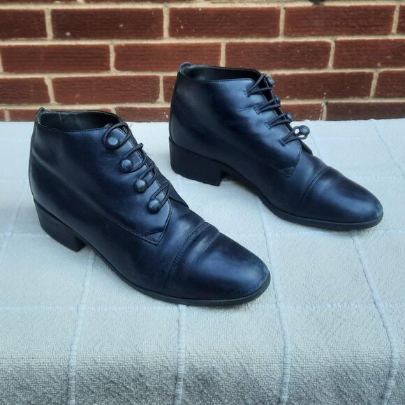Vintage St. John's Bay leather ankle boots size 7.5 - Picture 1 of 8